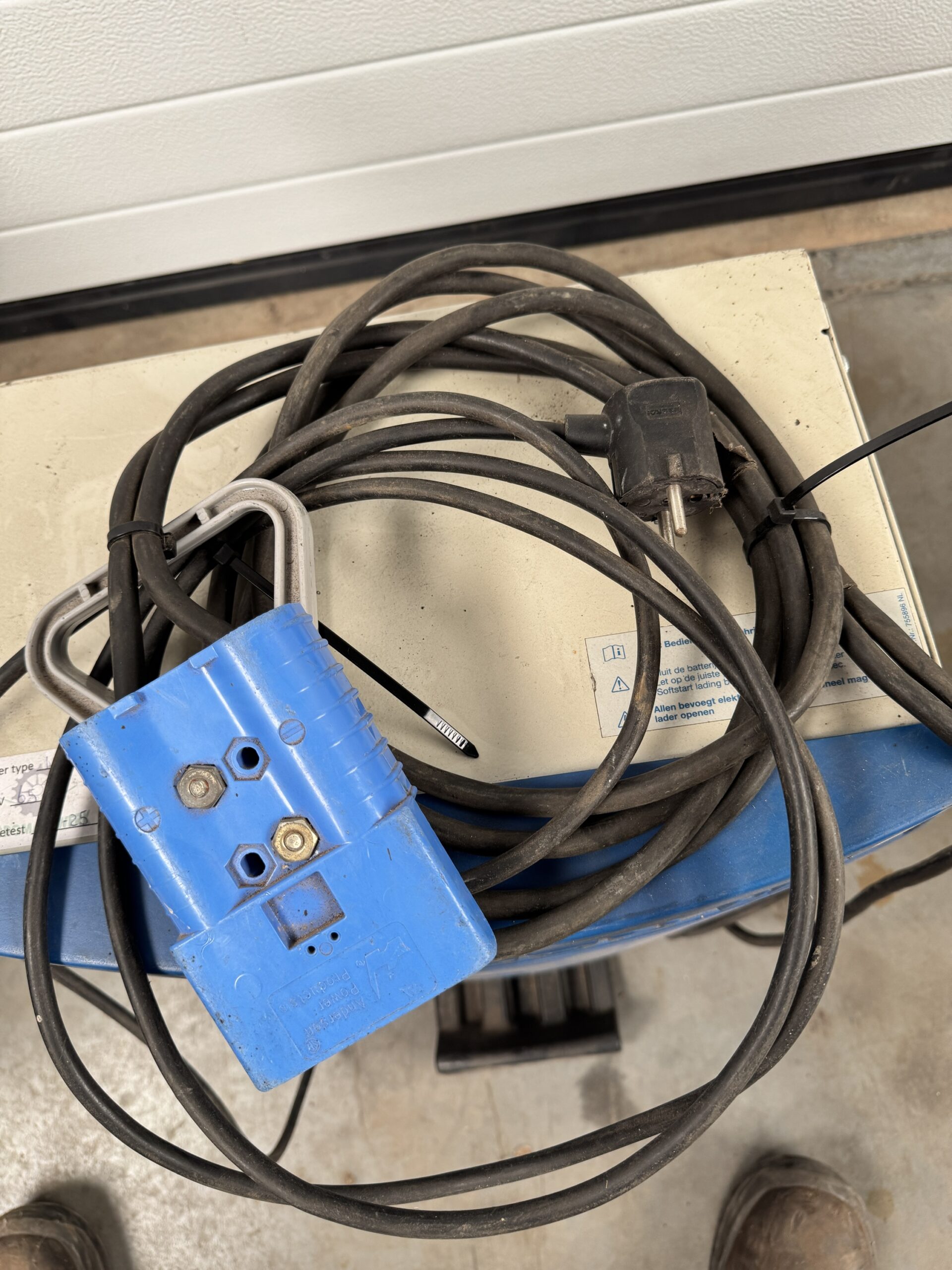 Acculader 24V 65A HF - Afbeelding 3