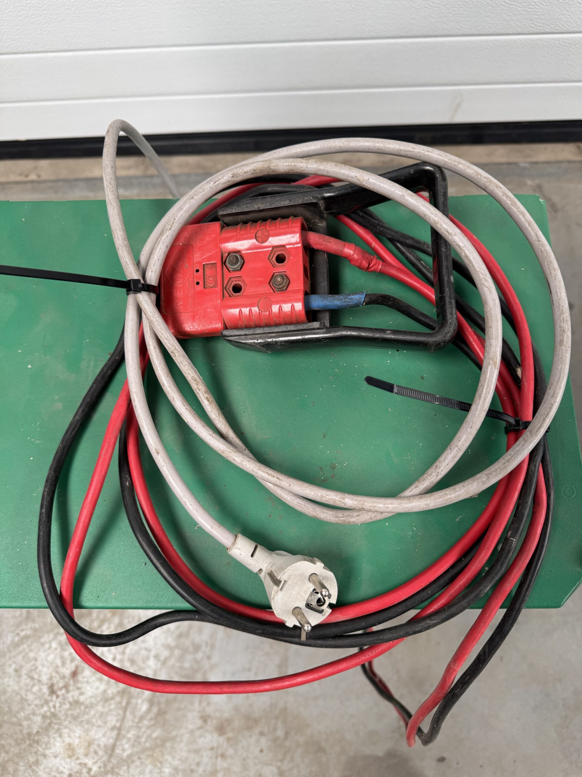 Acculader 24V 30A puls HF - Afbeelding 3