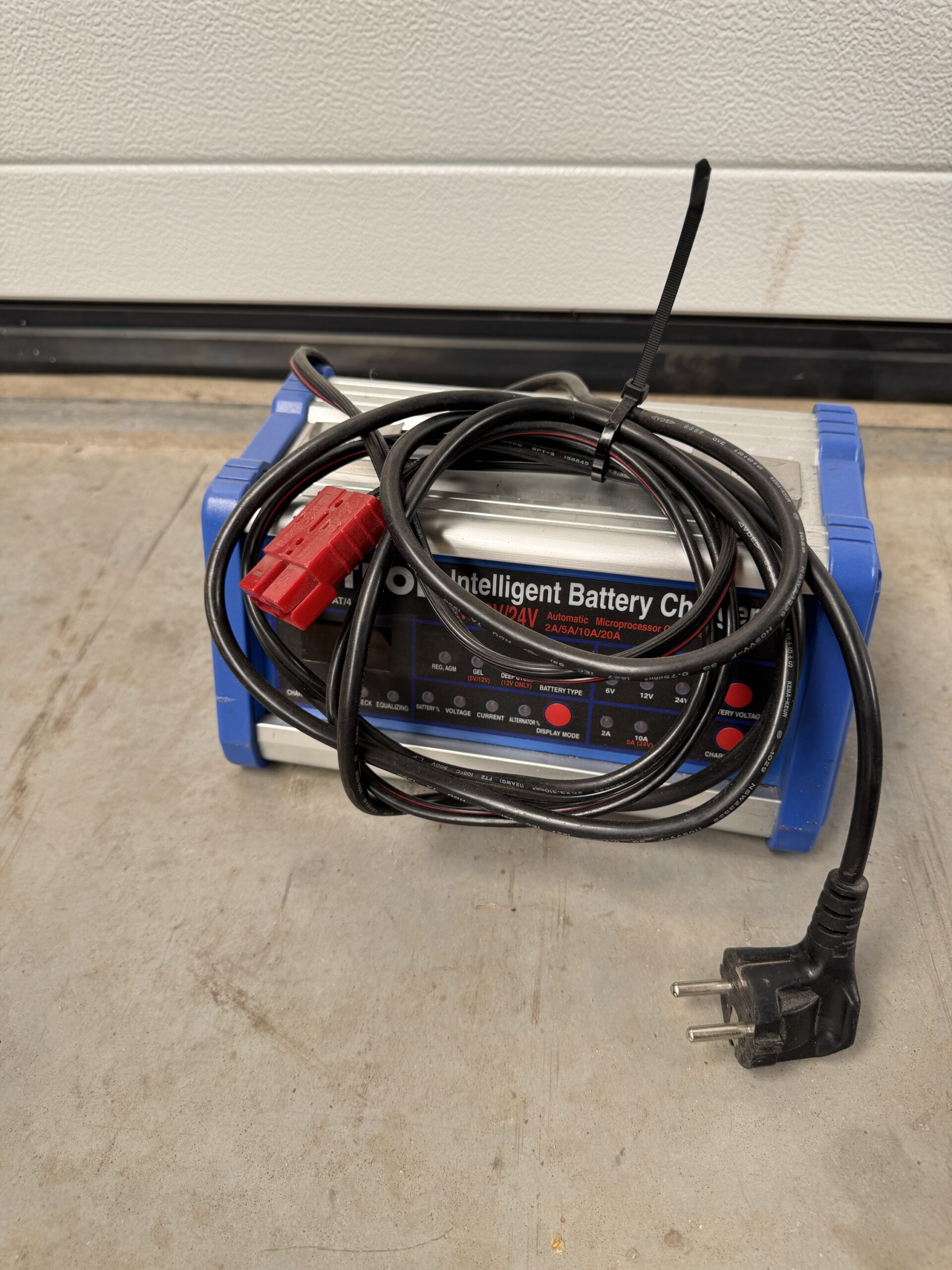 Acculader 6-24V 2-20A