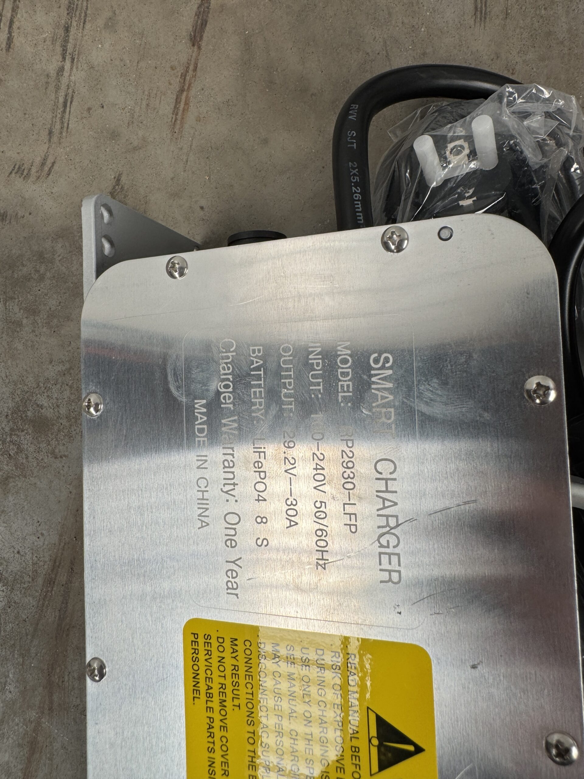 Acculader 29.2V 30A - Afbeelding 2