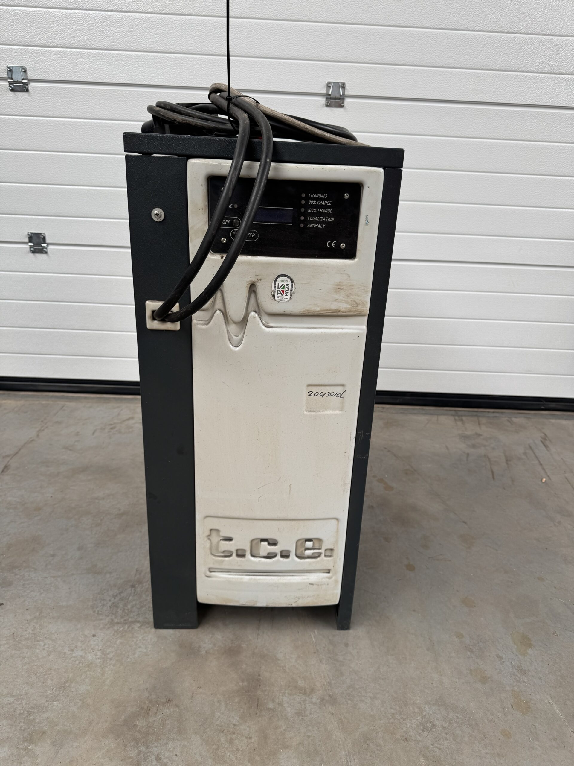 Acculader 48V 100A