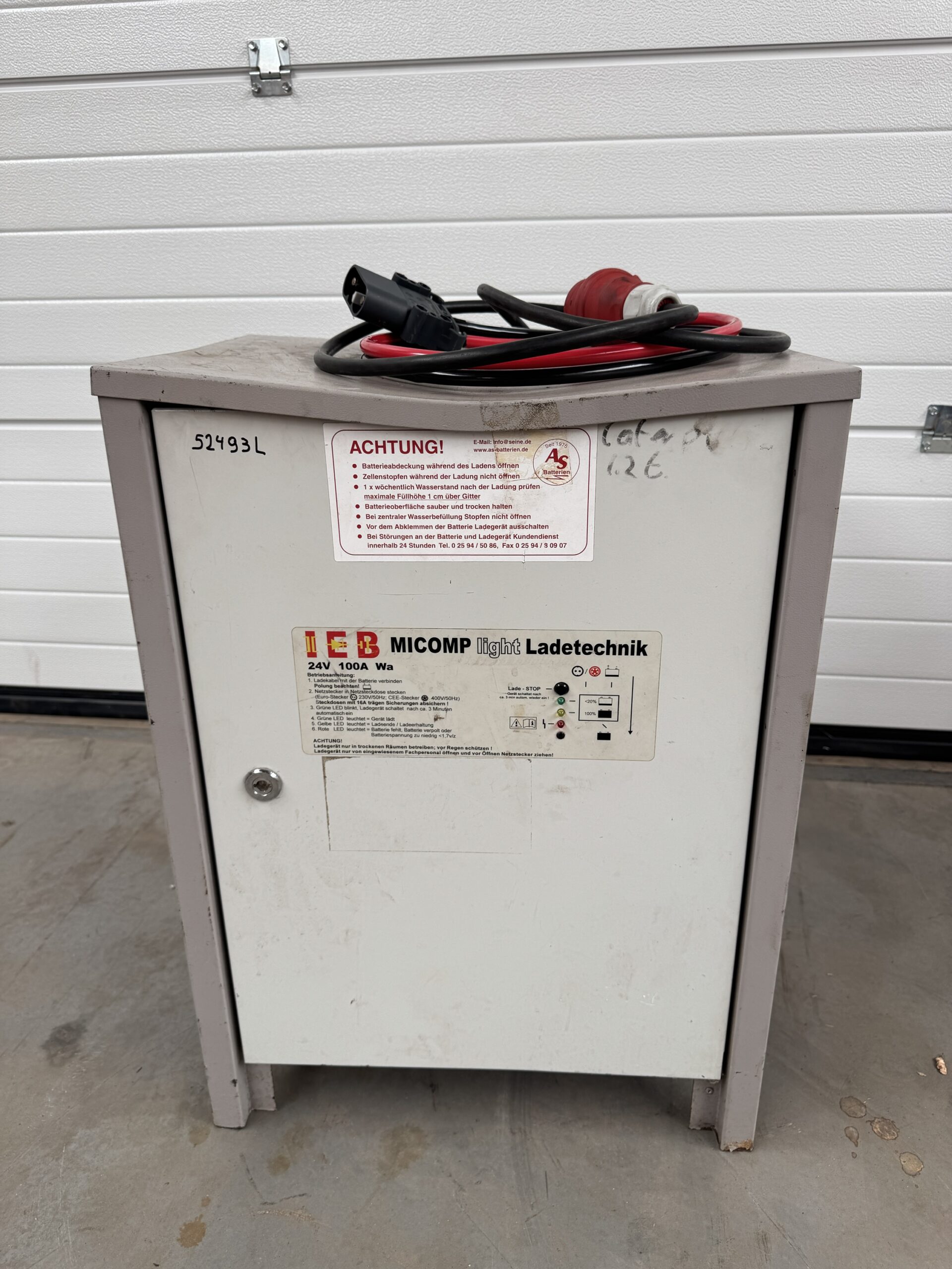 Acculader 24V 100A