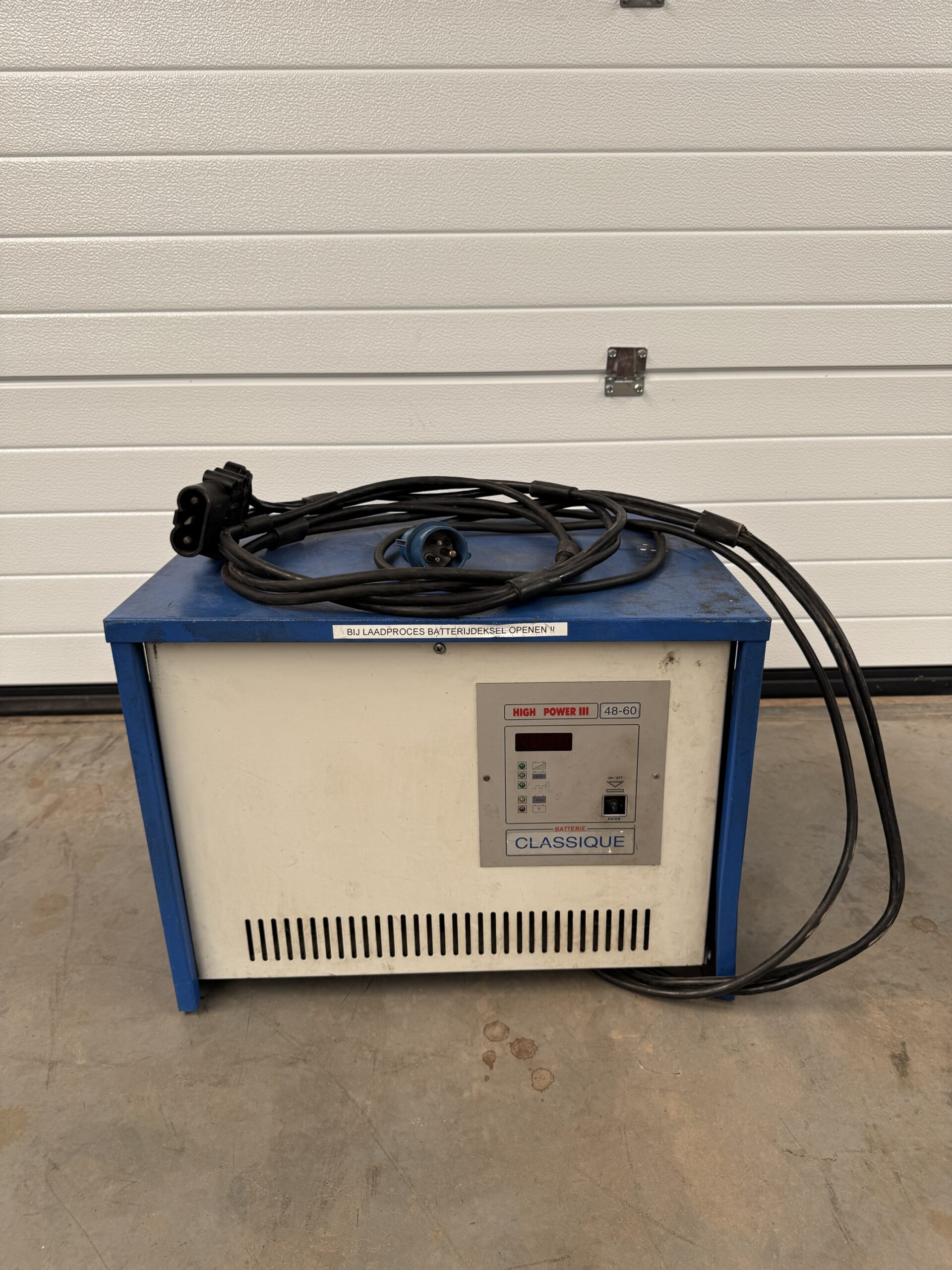 Acculader 48V 60A